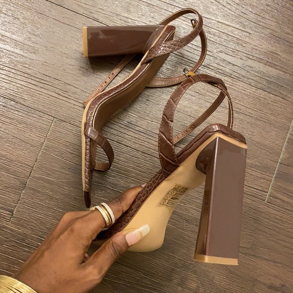 ✨HOST PICK✨ Chocolate Croc Embossed Square Toe Heels ✨ - Picture 6 of 8